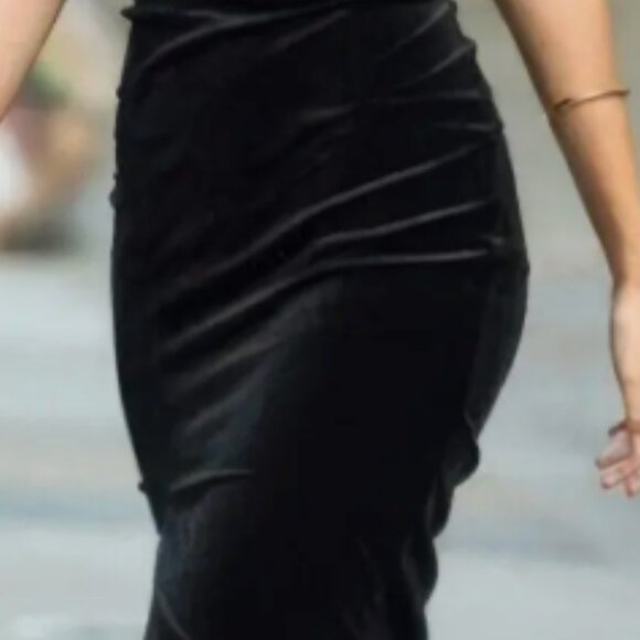 NWT White House Black Market Velvet Pencil Comfort Stretch Skirt - Picture 2 of 11